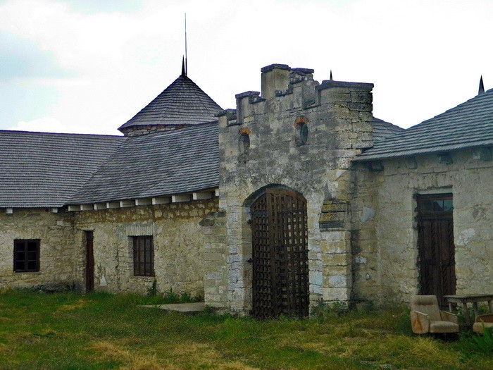 Residence of the founder of the Mynkivtsi state – Otrokiv