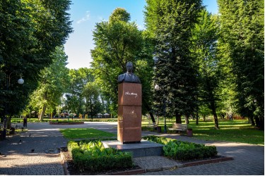 The monument to Ivan Franko